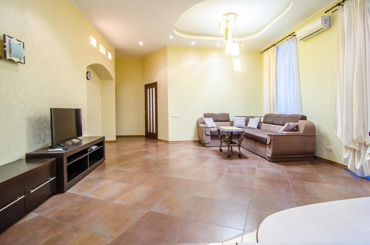 Apartment At Malaya Zhytomyrska 5 Kiev Exterior foto
