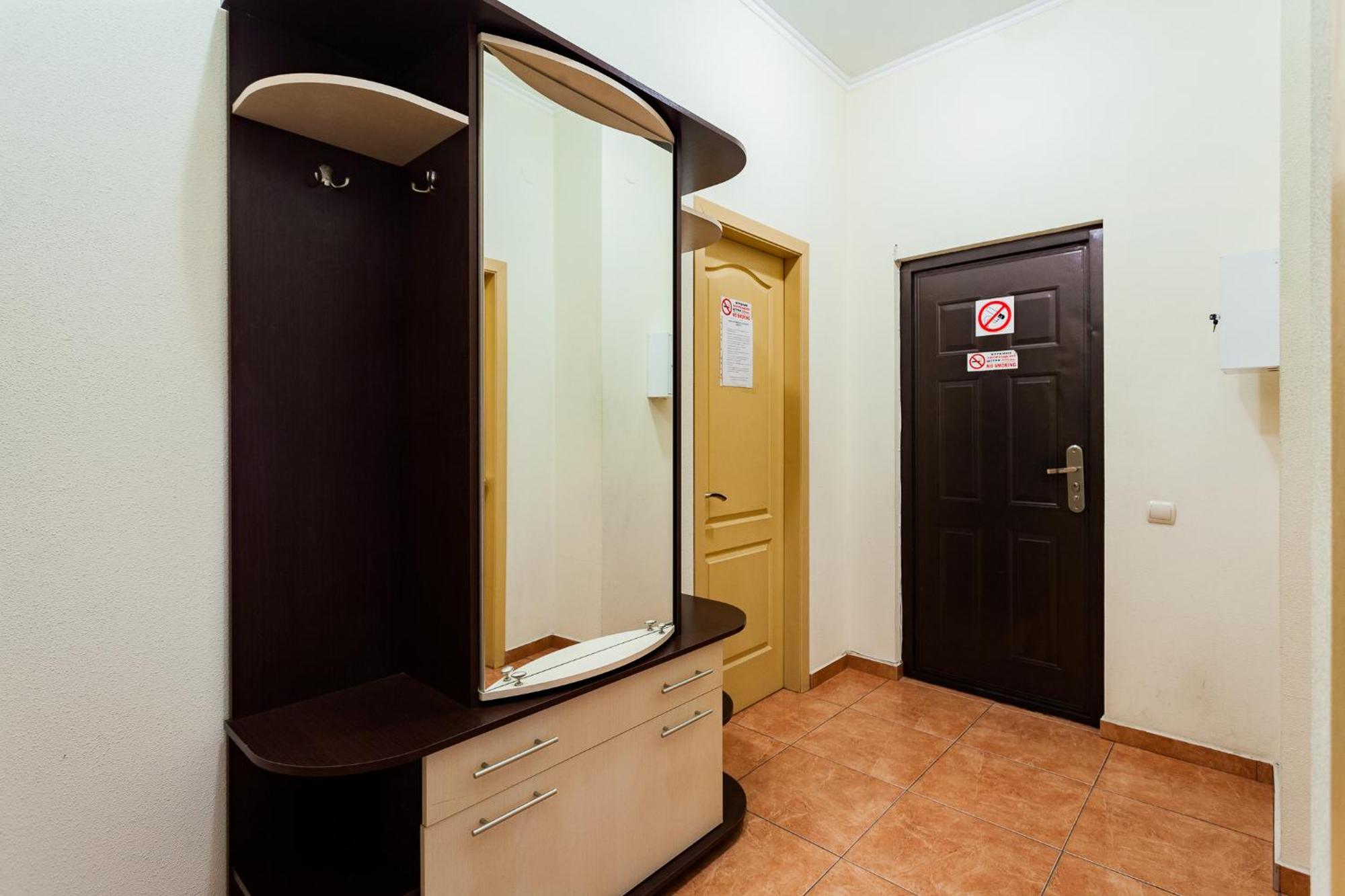 Apartment At Malaya Zhytomyrska 5 Kiev Exterior foto